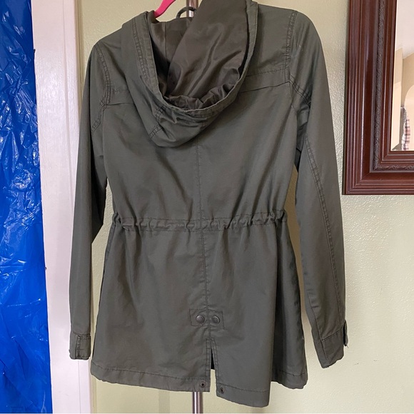 New Green Spring/Fall Jacket - Picture 6 of 7